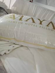 Maya pillow premium hotel